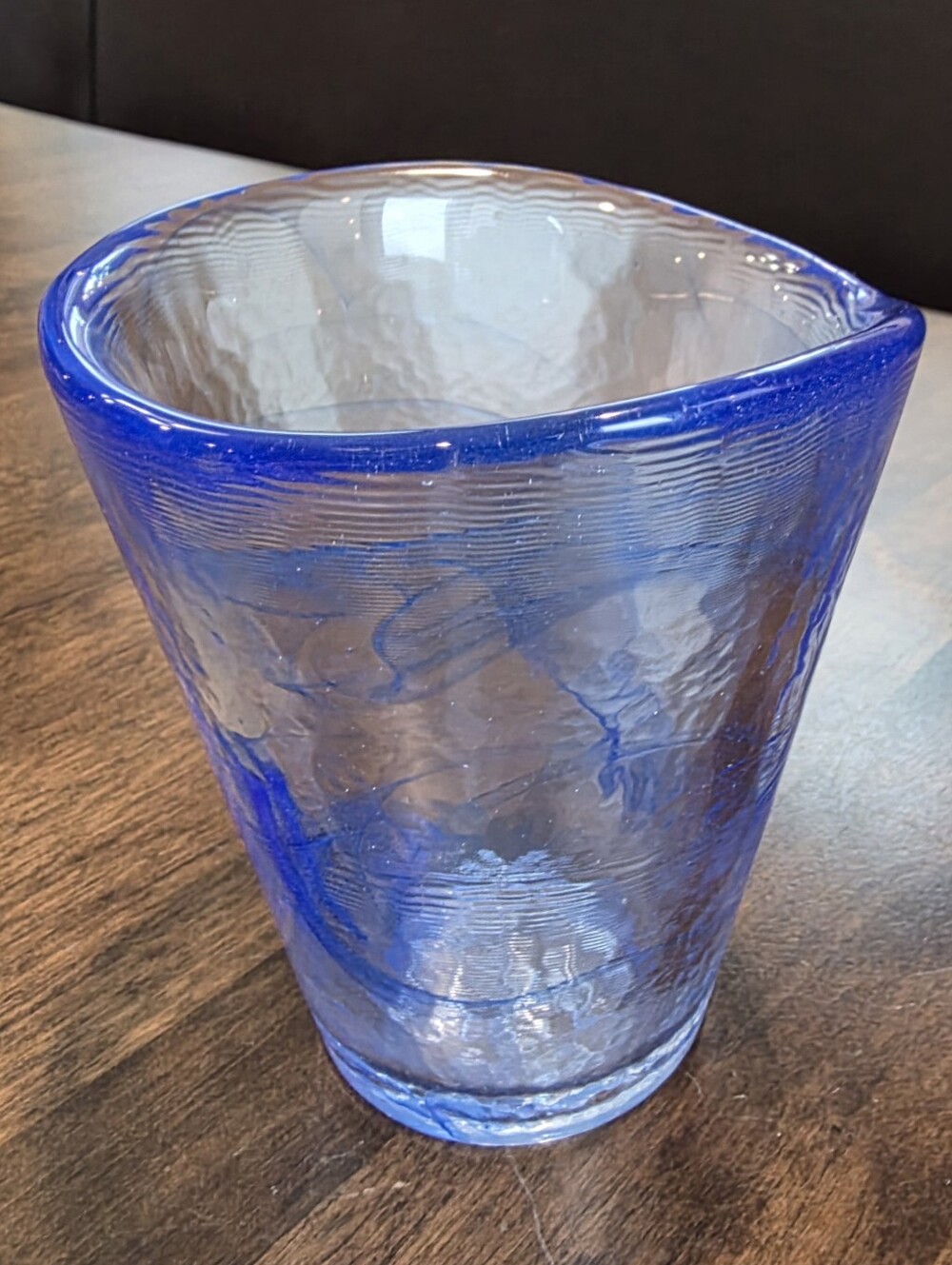 Kosta Boda Ulrica Hydman-Vallien Blue Swirl Mine Drinking Glass - Picture 3 of 8